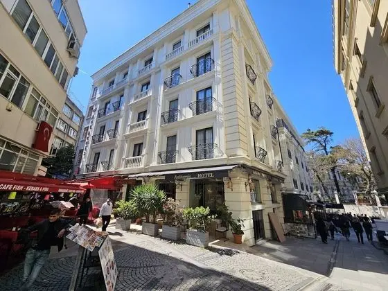 Anthemis Hotel
