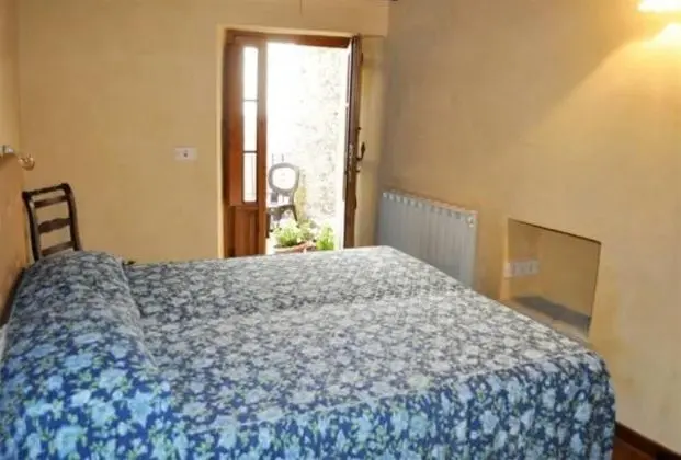 Antico Borgo Isola Santa