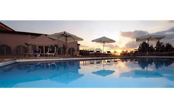 Antico Colle Toscano Resort - Havuz