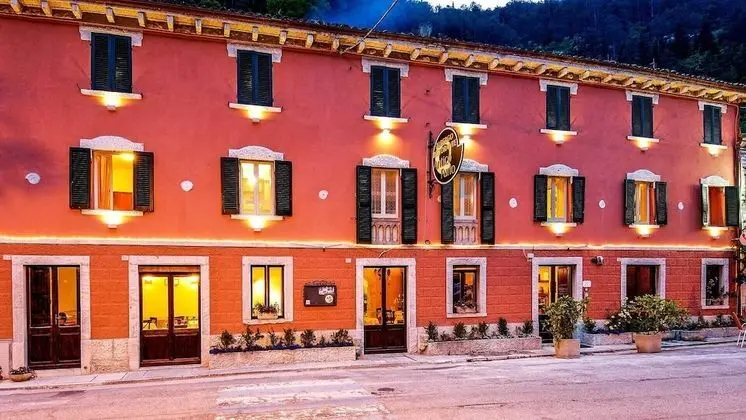 Hotel Antico Furlo