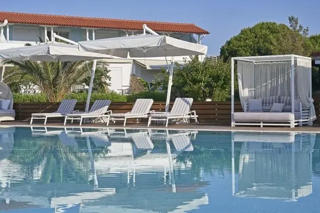 Antigoni Beach Resort - Havuz
