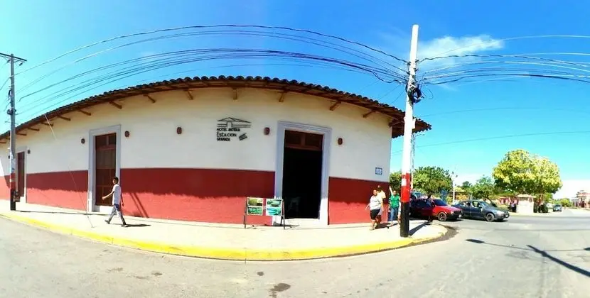 Hotel Antigua Estación Granada - Dış Mekan