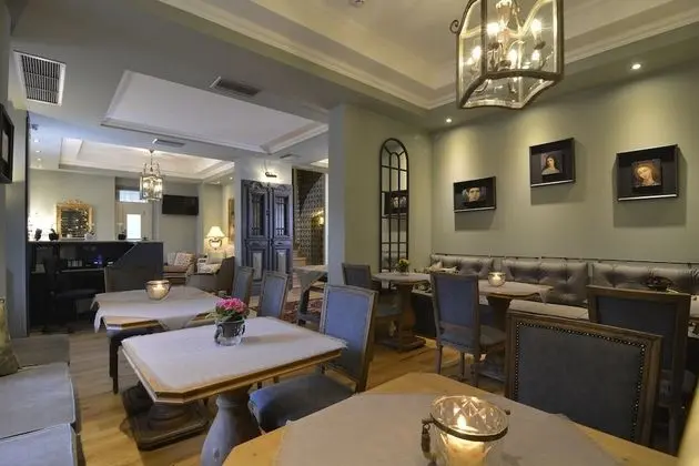 Hotel Antique - Yerinde Yemek