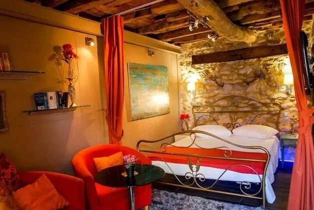 Antique Luxury Groundfloor Suite - Öne Çıkan Resim