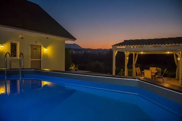 Villa Antzela with Private Pool and Gardens - Havuz