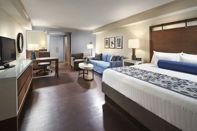 The Anza - A Calabasas Hotel