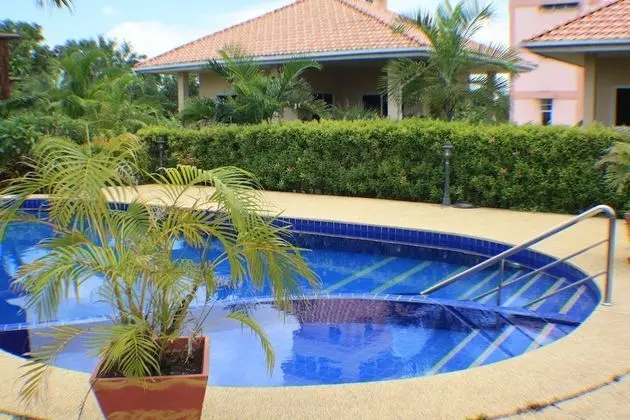 Ao Thai Resort - Havuz
