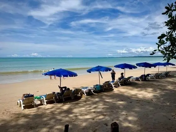 Ao Thong Beach Bungalows & Restaurant - Plaj