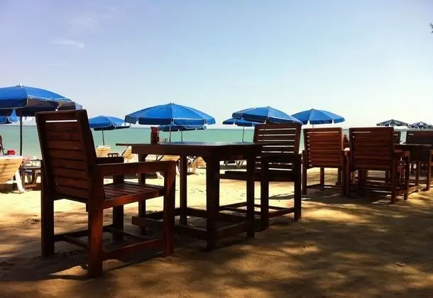 Ao Thong Beach Bungalows & Restaurant - Yerinde Yemek