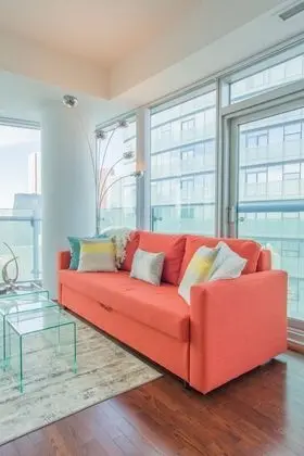 AOC Suites High-Rise Condo, CN Tower & Lake View - İç Mekan