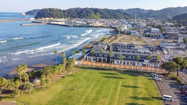 Aoshima Fisherman'S Beachside Hostel & Spa