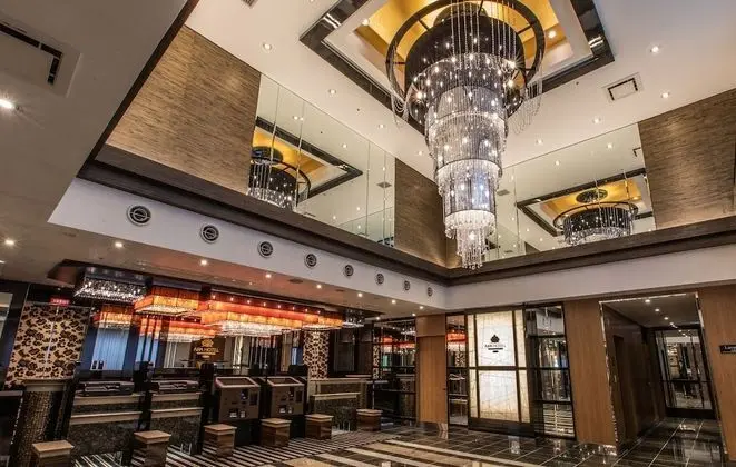 Apa Hotel Higashi Shinjuku Kabukicho Tower - Lobi
