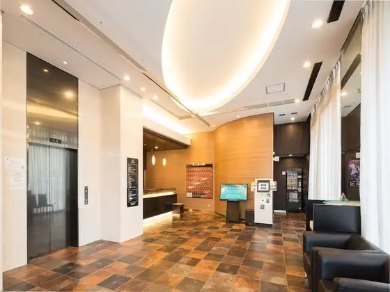 APA Villa Hotel Tsubamesanjo Ekimae - Lobi
