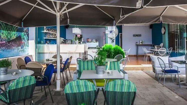 Hotel Apanema Vivari - Yerinde Yemek