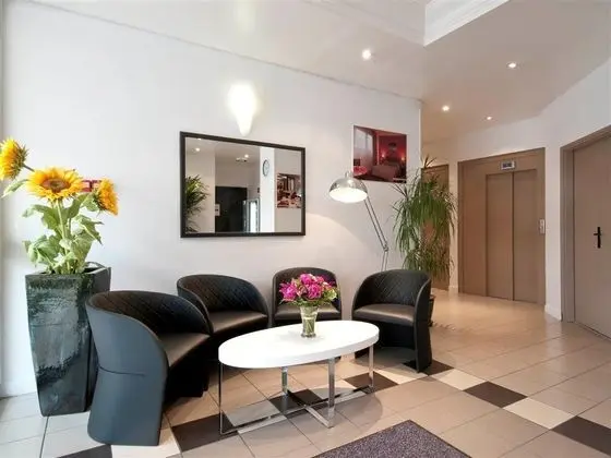 Aparthotel Adagio access Vanves Pte de Versailles