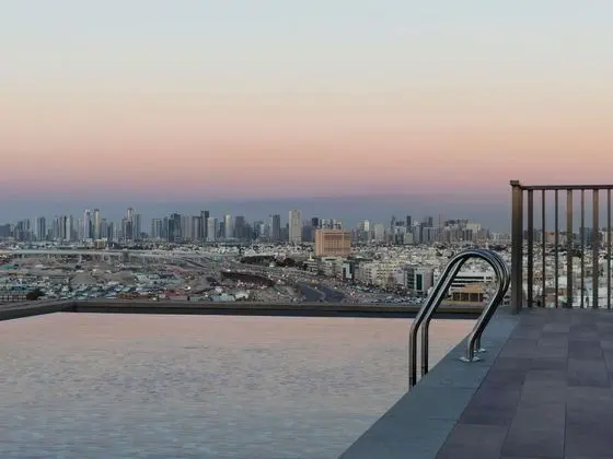 Aparthotel Adagio Dubai Deira - Havuz