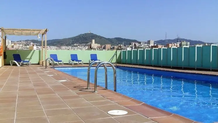 Aparthotel Aura Park Fira Barcelona - Havuz