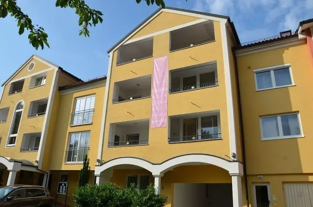 Aparthotel Christine - Dış Mekan