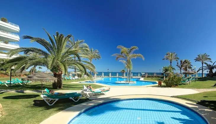 Aparthotel Coral Beach - Havuz