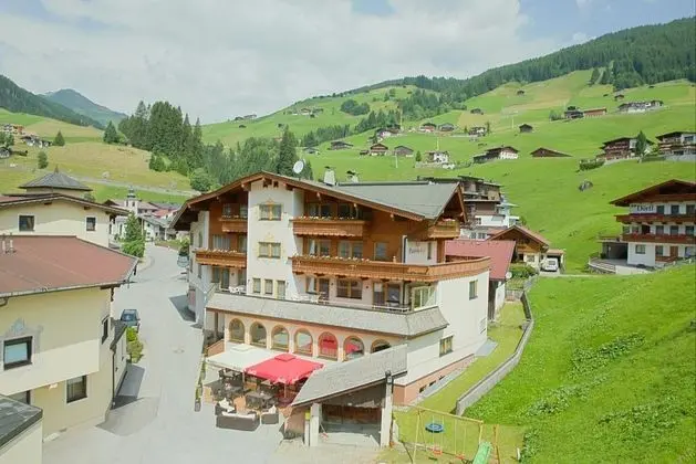 Aparthotel Dorfplatzl Aparthotel Garni