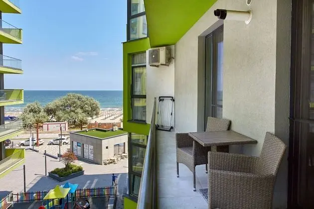 Aparthotel Ella Alezzi - Dış Mekan