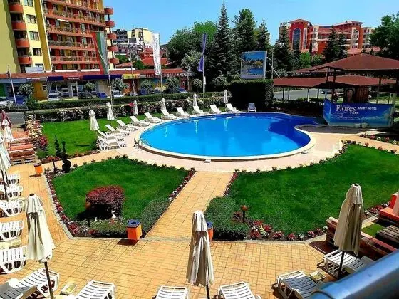 Apart-Hotel Flores Park - Havuz