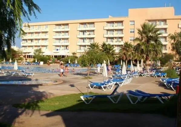 Aparthotel Garbi Cala Millor