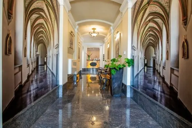 Aparthotel Globus - Lobi