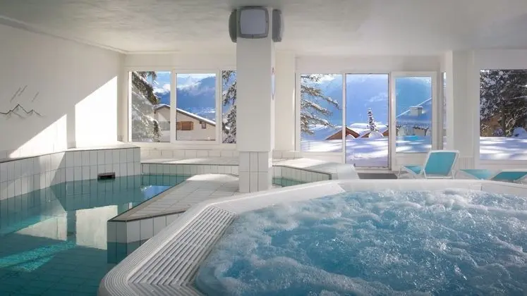 Aparthotel Helvetia Intergolf - Havuz