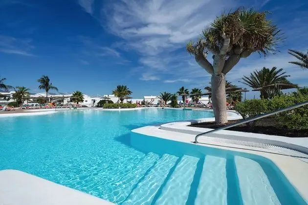 Aparthotel ILUNION Costa Sal Lanzarote - Havuz
