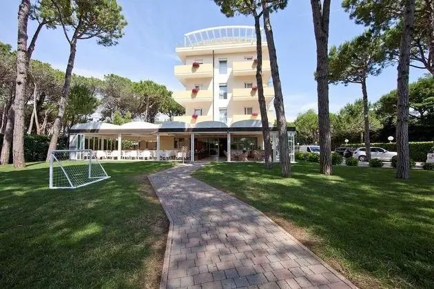 Aparthotel la Pineta - Dış Mekan