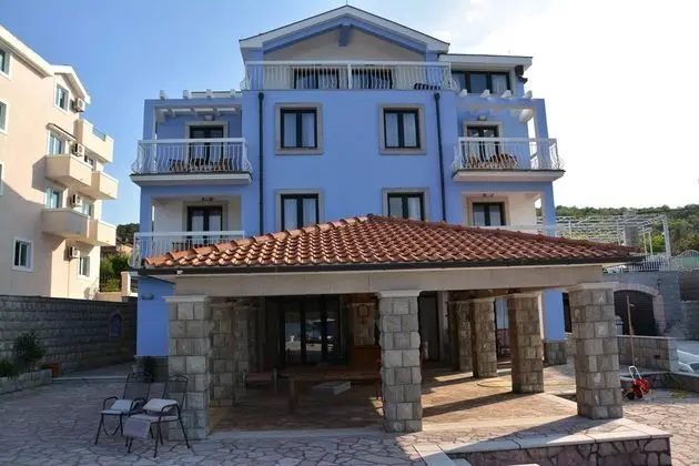 Aparthotel Villa Lav - Dış Mekan