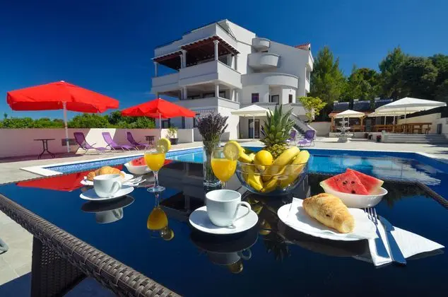Aparthotel Villa Plat