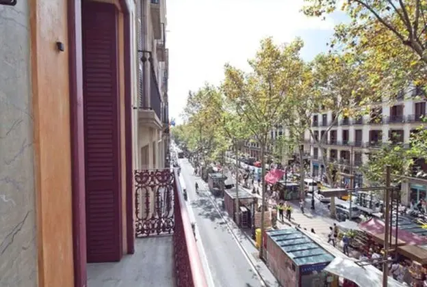 Apart - Ramblas 108