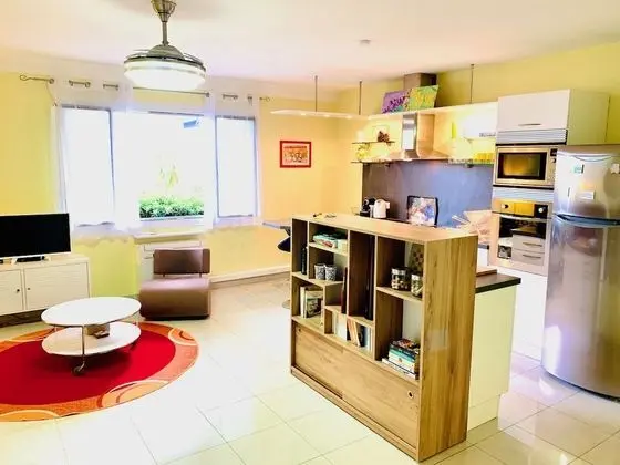 Apart-Hotel Riviera Old Port - Yerinde Yemek