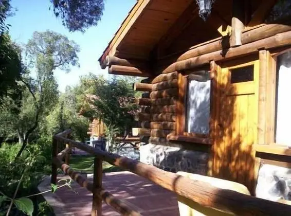 Apart Suites & Cabañas Duendes del Pungo