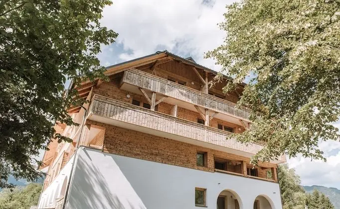 Aparthotel Triglav - Dış Mekan