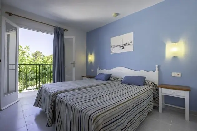 Aparthotel Vacances Menorca Caleta Playa - Oda