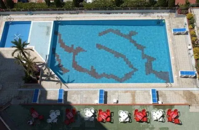 APARTHOTEL XONS PLATJA - Havuz