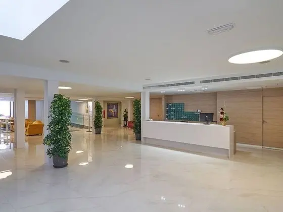 Aparthotel y Hotel Paguera Beach - Lobi