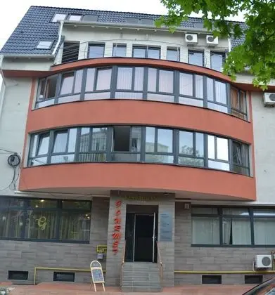 Aparthotel Zorilor Cluj Napoca - Dış Mekan