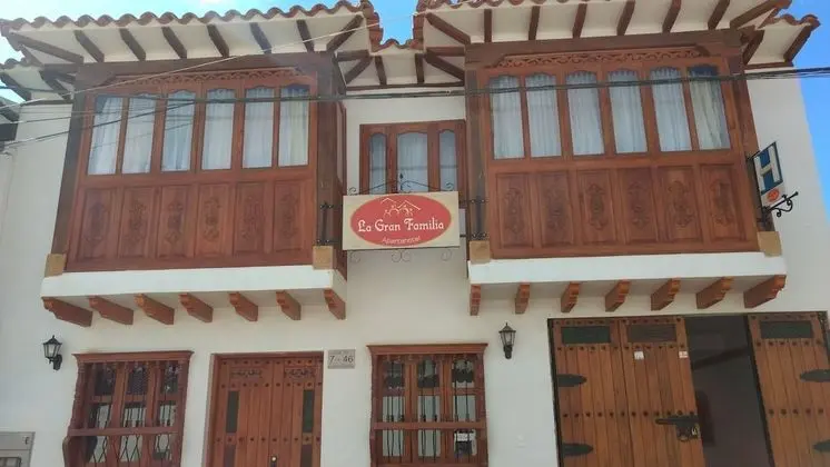 Apartahotel La Gran Familia - Dış Mekan