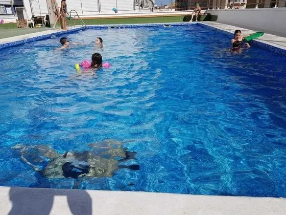 Apartament en el Centro 700m de la playa - Havuz