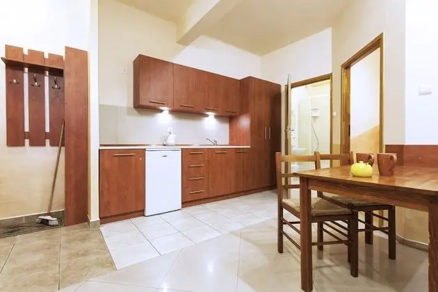 Apartament Izaaka