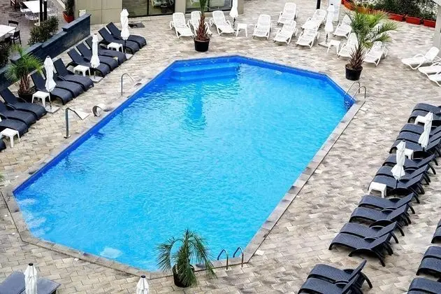 Apartamente Indigo Alezzi - Havuz