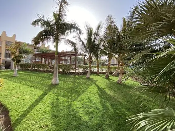 Apartamento Aparthotel Tropical Resort - Dış Mekan