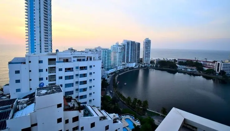 Apartamento Azul Marino - Piso 18