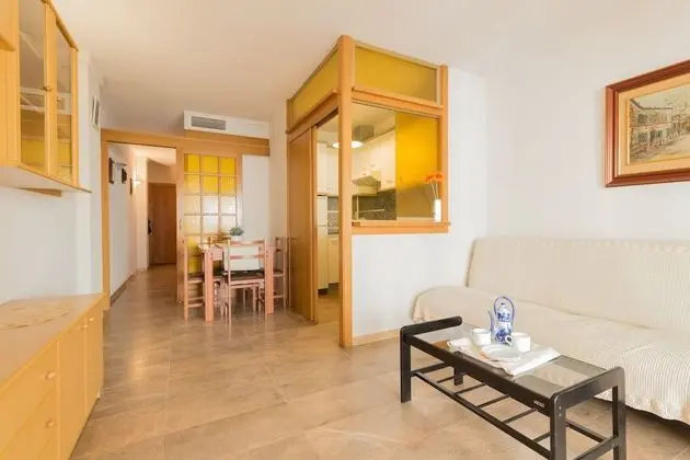 Apartamento Center Ref. 1019  by Iberplaya