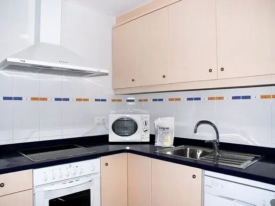 Apartamento climatizado ideal para familias - Mutfak