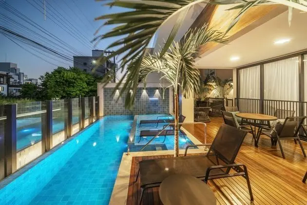 Apartamento com piscina 4 quartos - 705 - Havuz